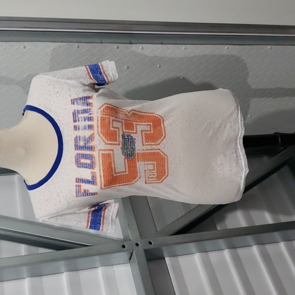 Gator shirt‎ size Large (11/13)